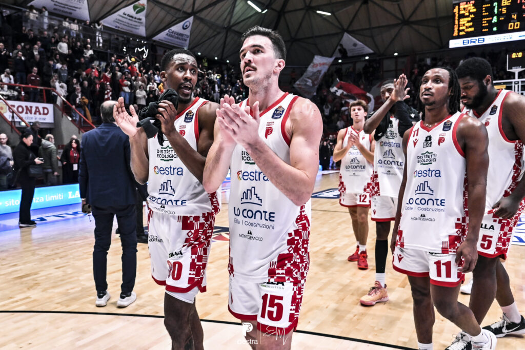 estra pistoia milano saluto finale
