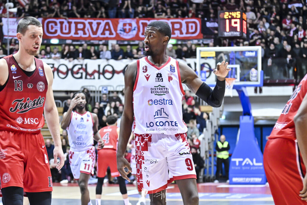 maurice kemp trieste estra pistoia