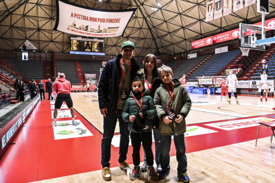Una Experience speciale per i tifosi biancorossi in occasione di Estra Pistoia – Olimpia Milano